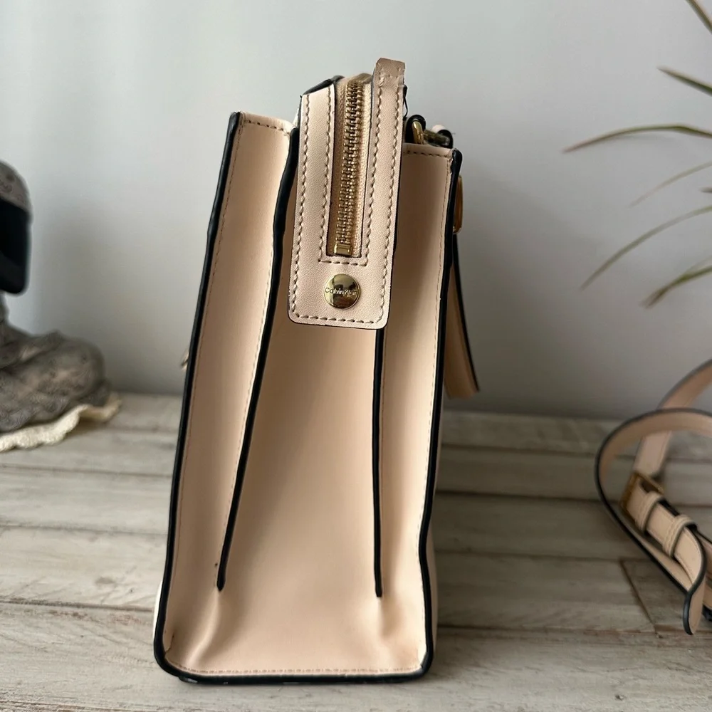 Calvin Klein Cream Roxy Leather Tote Crossbody Bag with Gold Accents